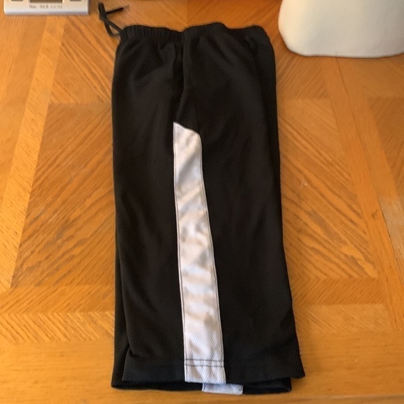 𝅺old navy pants - Picture 2 of 5